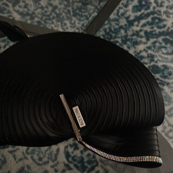 Brand New Black Fascinator by Hana - Picture 4 of 5